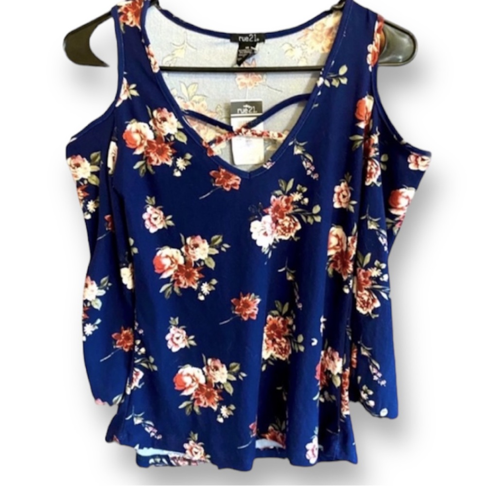 New Rue21 Cold Shoulder Crisscross V-neck Navy Floral 3/4 Sleeve Top, sz XS, NWT